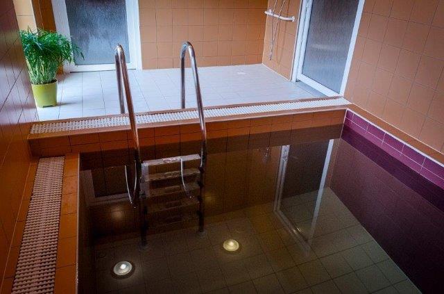 sauna_club_piscina-3.jpg